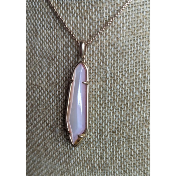 Kendra Scott Jewelry - Kendra Scott Cassidy Rose Gold Pendant Necklace in Lilac Mother-of-Pearl 2119